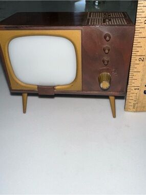 Mid-Century Mini TV Salt and Pepper Figurine in Brown and Gold Turn Knobs Lift